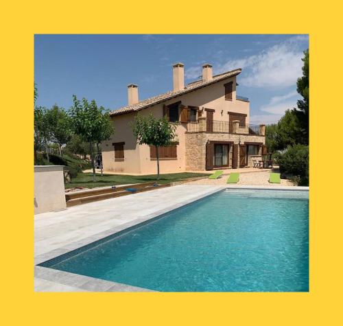 Ofertas en Impresionante casa con piscina y espectaculares vistas (Casa o chalet), Cretas (España)