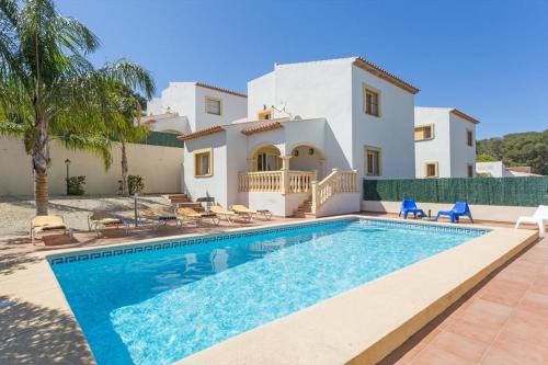 Ofertas en Javea Holiday Home Sleeps 4 with Pool Air Con and WiFi (Casa o chalet), Jávea (España)