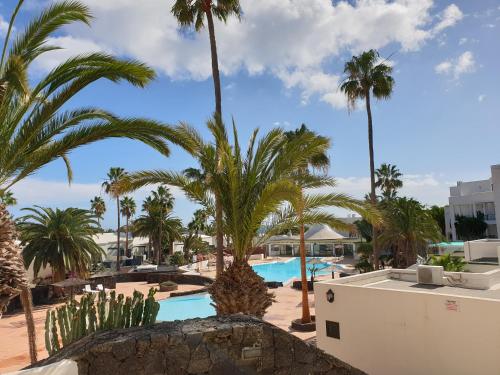 Ofertas en Luxury Apartamento Luz de Mar Complejo Playa Roca (Apartamento), Costa Teguise (España)