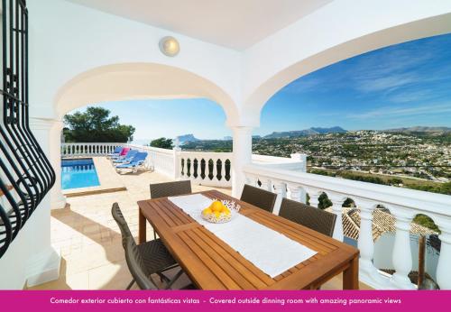 Ofertas en Luxury apartment with private pool and sea views in Moraira (Apartamento), Teulada (España)