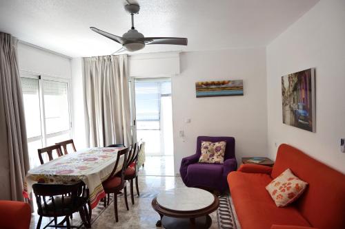 Ofertas en Piso de 4 habitaciones en segunda linea de playa (Apartamento), Águilas (España)