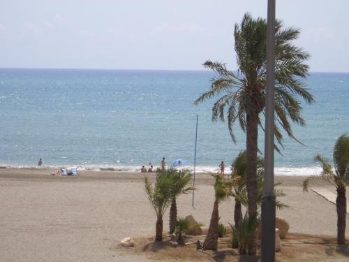 Ofertas en Primerísima línea de playa (Apartamento), Carboneras (España)