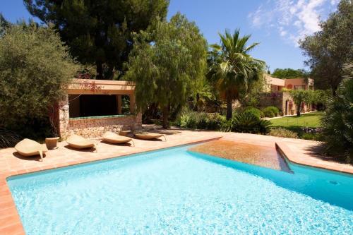 Ofertas en Rent this Luxury Villa with Private Pool, Ibiza Villa 1026 (Villa), Sant Josep de sa Talaia (España)