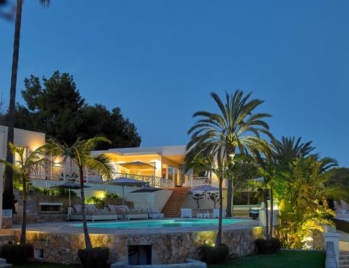 Ofertas en Rent Your Luxury 5 Bedroom Villa, Ibiza Villa 1013 (Villa), Santa Eulària des Riu (España)