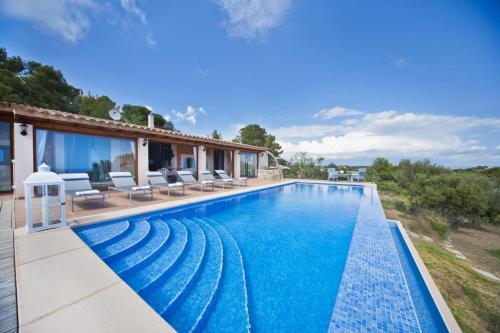 Ofertas en San Agustin des Vedra Villa Sleeps 8 with Pool Air Con and WiFi (Villa), Palma de Mallorca (España)