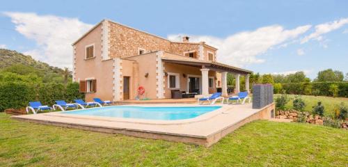Ofertas en s'Horta Villa Sleeps 8 with Pool Air Con and WiFi (Villa), S'Horta (España)