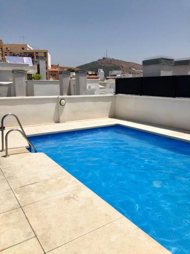 Ofertas en Studio in Malaga with wonderful city view shared pool terrace 1 km from the beach (Apartamento), Málaga (España)