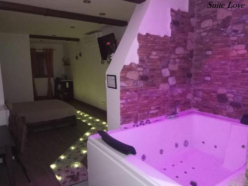 Ofertas en Suite Love Jacuzzi (Casas Toya) (Apartamento), Uceda (España)