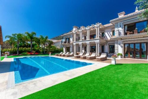 Ofertas en TOP QUALITY VILLA SIERRA BLANCA THE MOST DISIRABLE AREA ON THE GOLDEN MILE MARBELLA (Villa), Marbella (España)