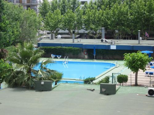 Ofertas en Alboran -Wifi, Climatizado y con piscina (Apartamento), Salou (España)