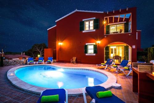 Ofertas en el Cala Galdana Villa Sleeps 8 with Pool Air Con and WiFi (Villa) (España)