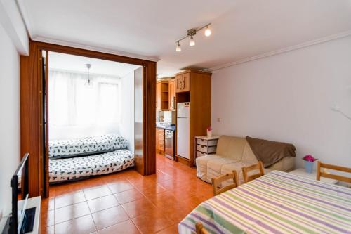 Ofertas en el ¡Nuevo! Apartamento para 4 en playa de la Concha en Suances (Apartamento) (España)