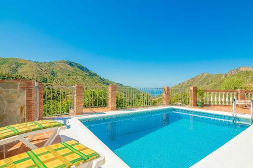 Ofertas en Villa con piscina privado en paraje natural unico (Casa o chalet), Nerja (España)