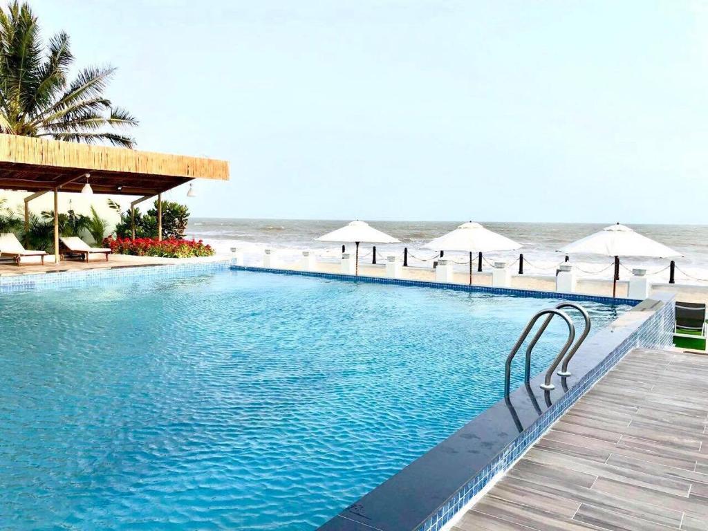 Apartamento Aria Blueshaphire Resort - cách biển 50m và bãi biển riêng