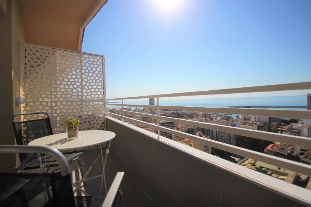 Apartamento CasaTuris Estudio vistas increíbles en Centro de Alicante A115