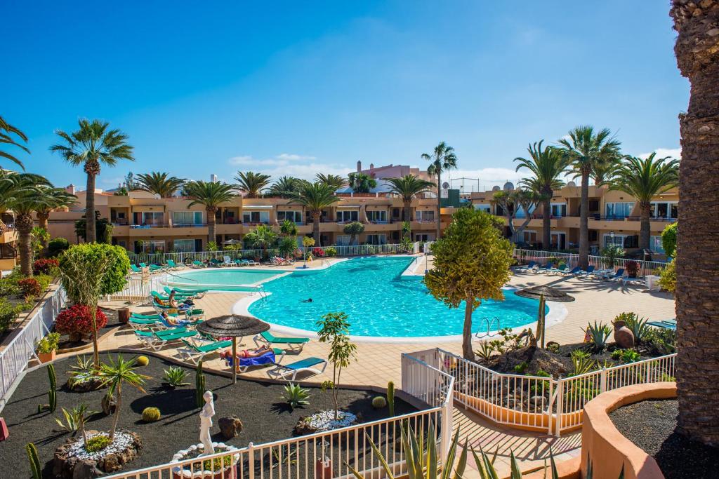 Apartamento Corralejo Dunes Apartment "Tropical" with Pool & Wifi- Only 300m to the Beach by Holidays Home