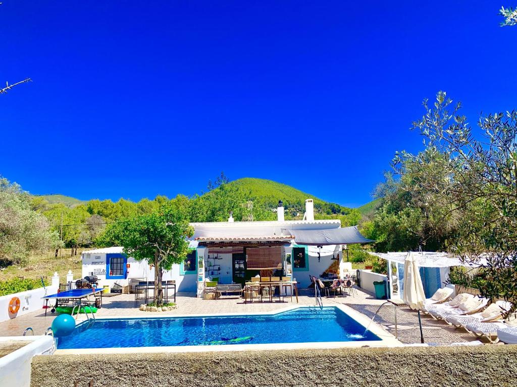 Apartamento Studio in Ibiza Santa Eularia des Riu with wonderful mountain view private pool enclosed garden 4 km from the beach