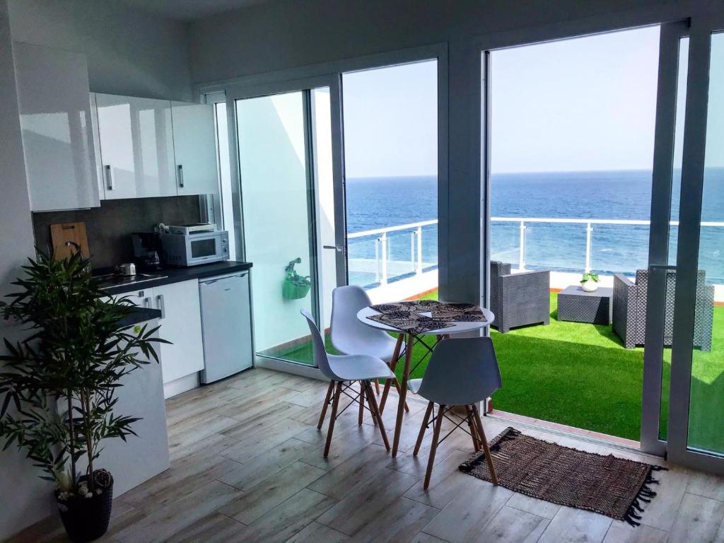 Apartamento The Cliff House Gran Canaria with Sea views.