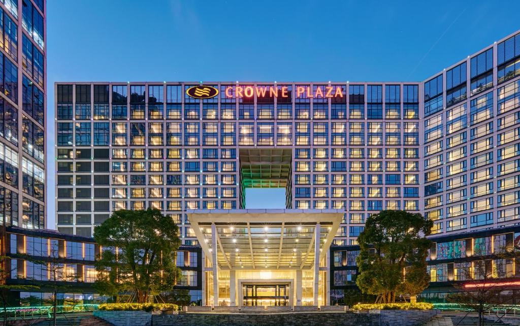 Hotel Crowne Plaza Shenzhen Longgang City Centre, an IHG Hotel