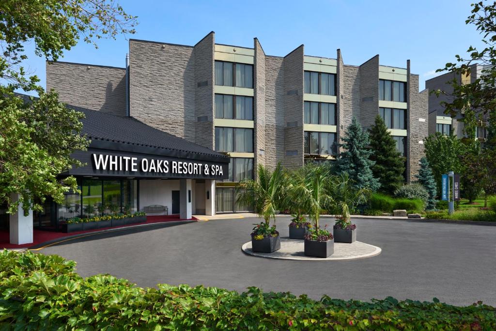 Resort White Oaks Conference & Resort Spa