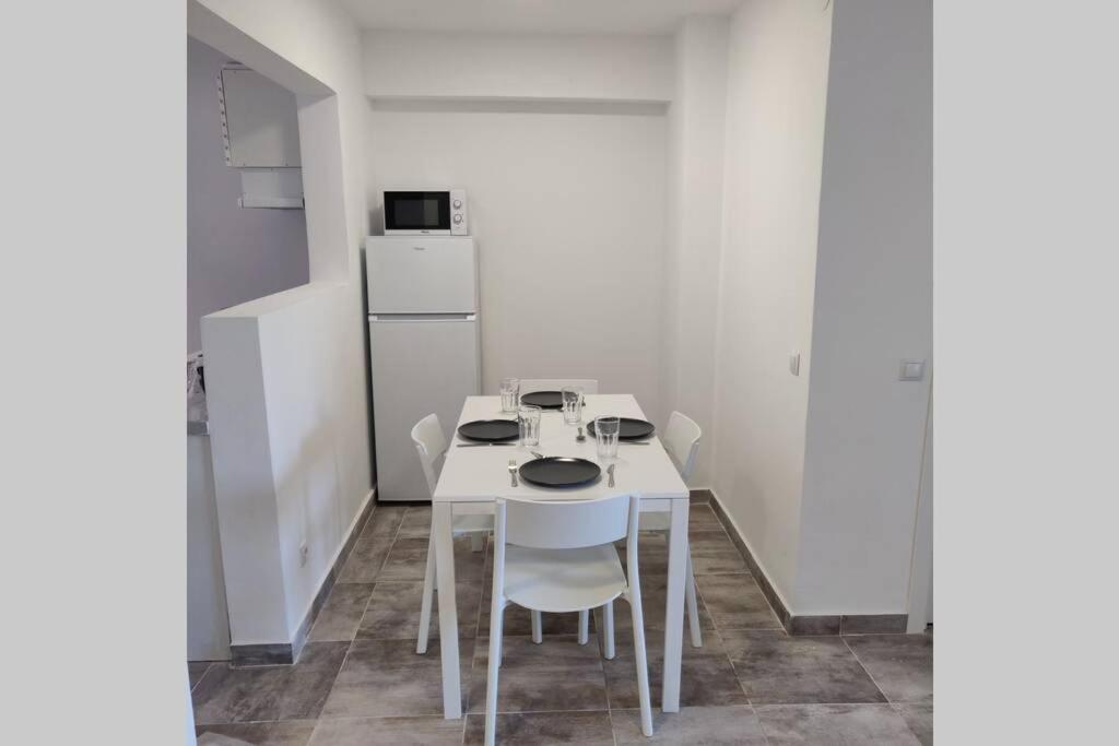 Apartamento 2 Bedroom in Salou center with Pool and Parking