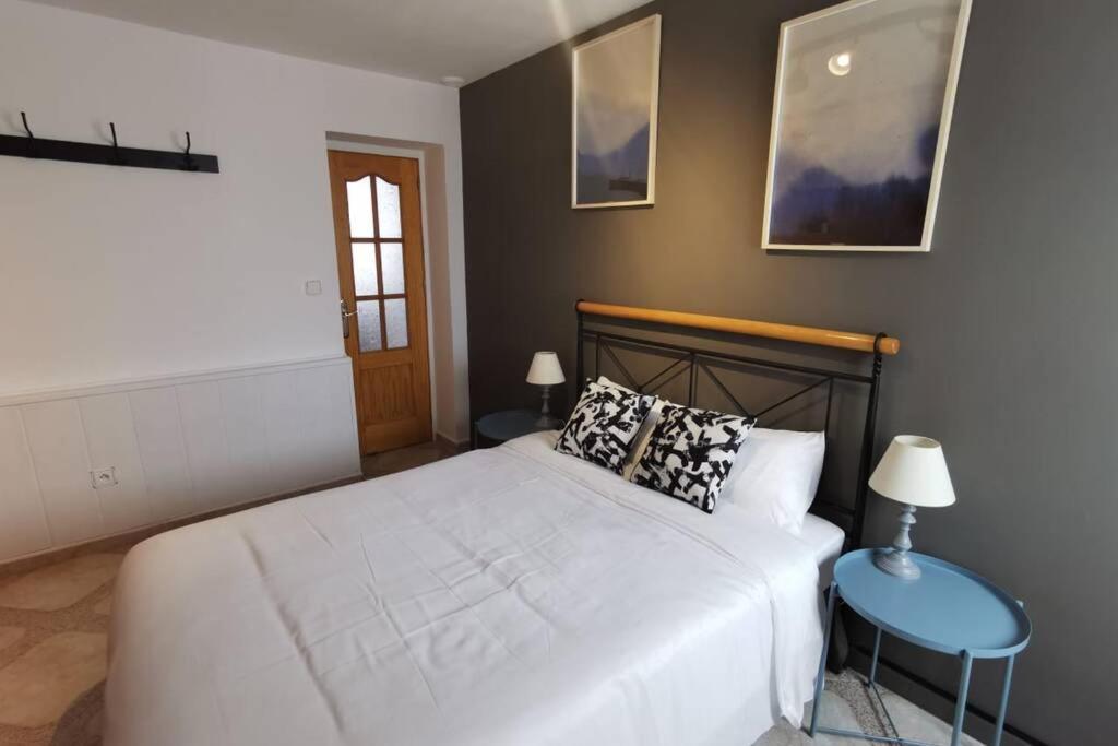 Apartamento Arteaga- two rooms with queen bed