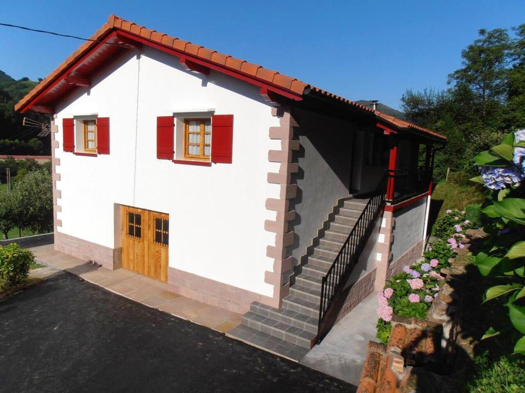 Casa o chalet House with 3 bedrooms in Navarra with wonderful mountain view and enclosed garden