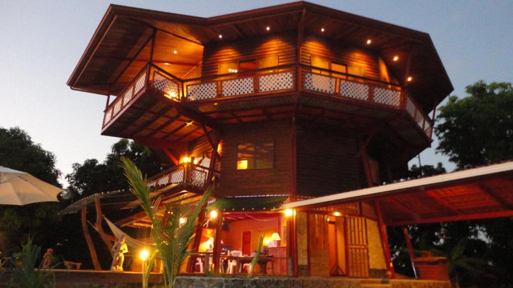 Lodge Mango Lodge, Costa Rica, Bungalow Rentals & Art Retreat