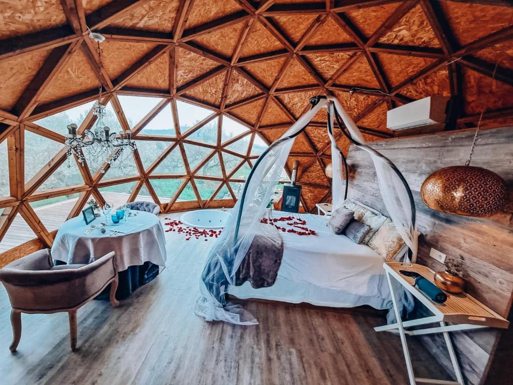 Tented camp Bubble Suite Canyelles