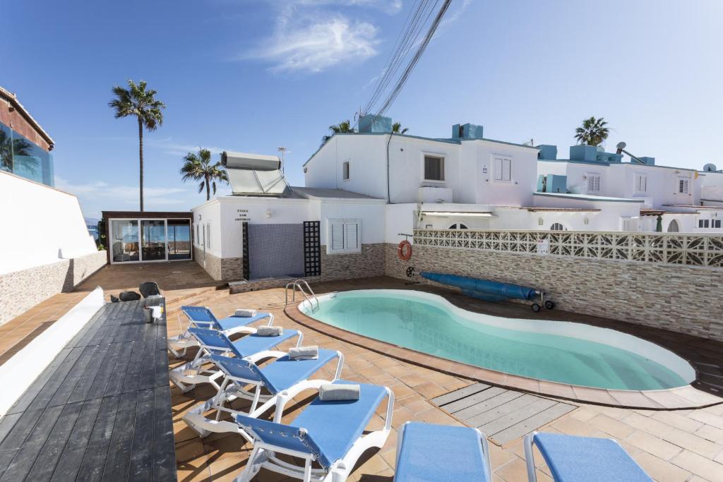 Villa Beach Villa San Antonio with Private Pool, Wifi, BBQ & Spectacular Views by Amazzzing Travel Fuerteventura