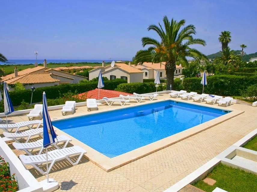 Villa Casa Oeste - Family-friendly holiday home with sea view