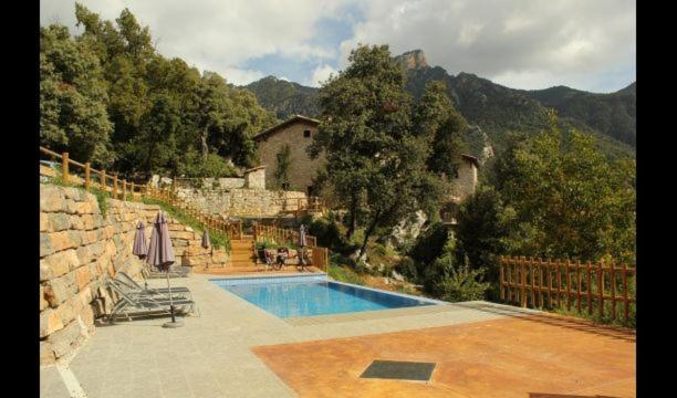 Villa la Nou de Bergueda Villa Sleeps 4 with Pool