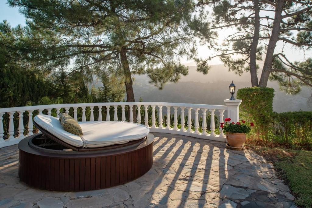 Villa Luxury 7 Bed villa in exclusive El Madronal ,marbella, Andalucia