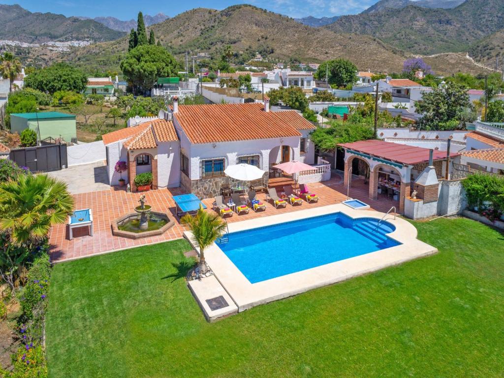 Villa Villa Altavista with Mountain View, Pool, Wi-fi, Ac, Pool, Terrace Garden