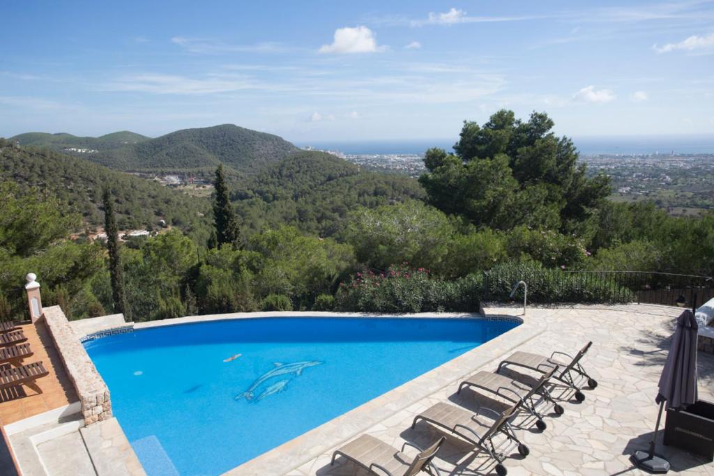 Villa Villa Bellavista has stunning views and a private infinity pool