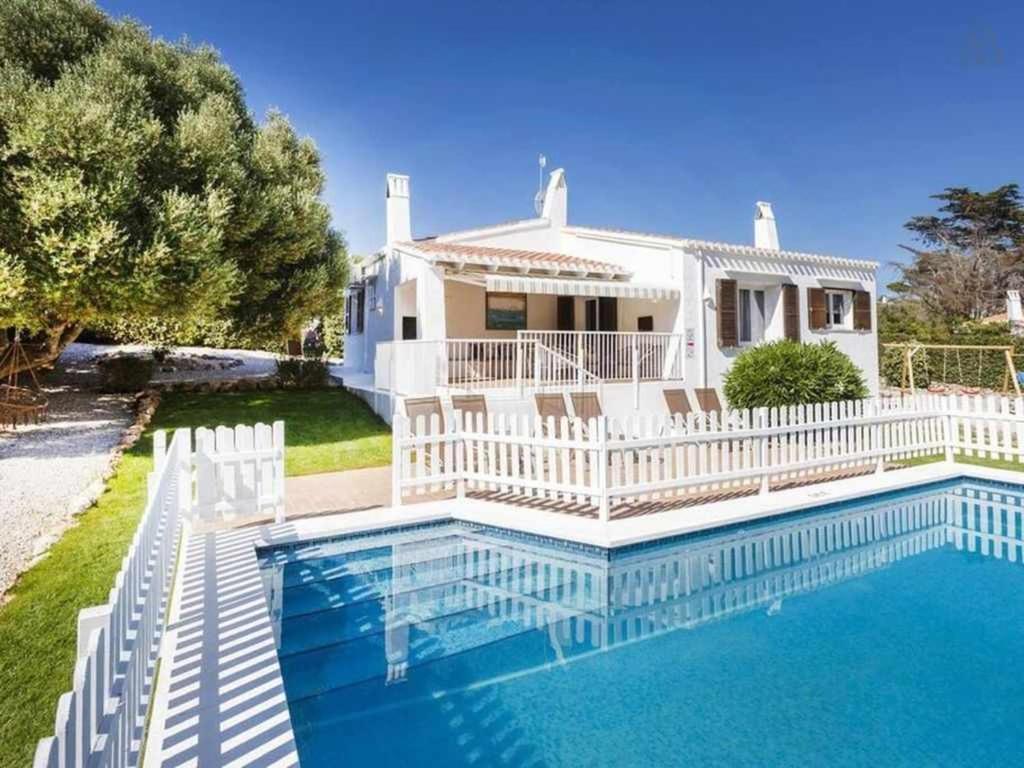 Villa VILLA BINI BELLA Ideal para familias con niños piscina vallada y columpios