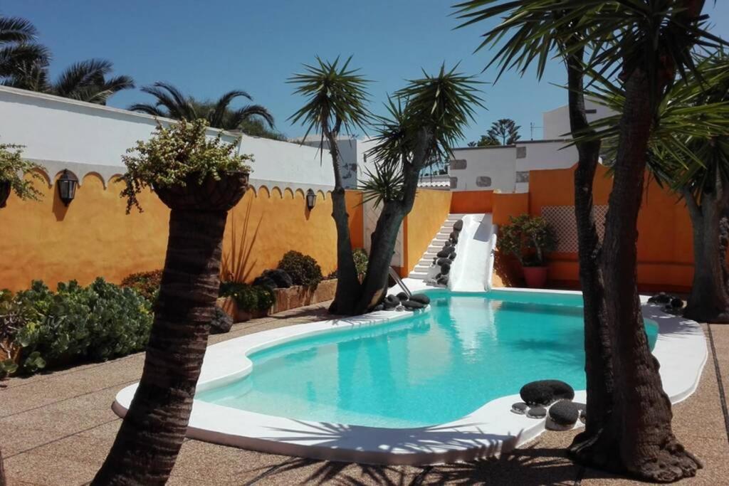 Villa Villa Celeste, con wifi, piscina privada cerca Cesar Manrique