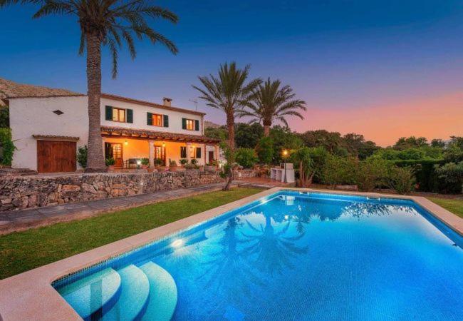 Villa Villa in Cala San Vicente Sleeps 8 includes Swimming pool Air Con and WiFi 2