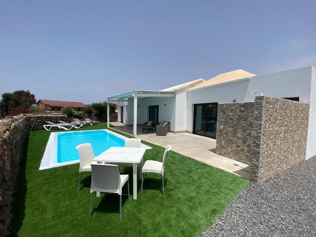 Villa Villa with 2 bedrooms in El Roque El Cotillo with wonderful sea view private pool furnished terrace
