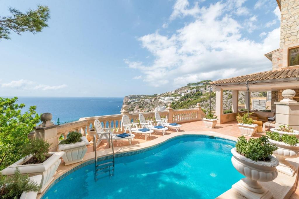 Villa With Panoramic Views On The Sea - Villa Cala Llamp