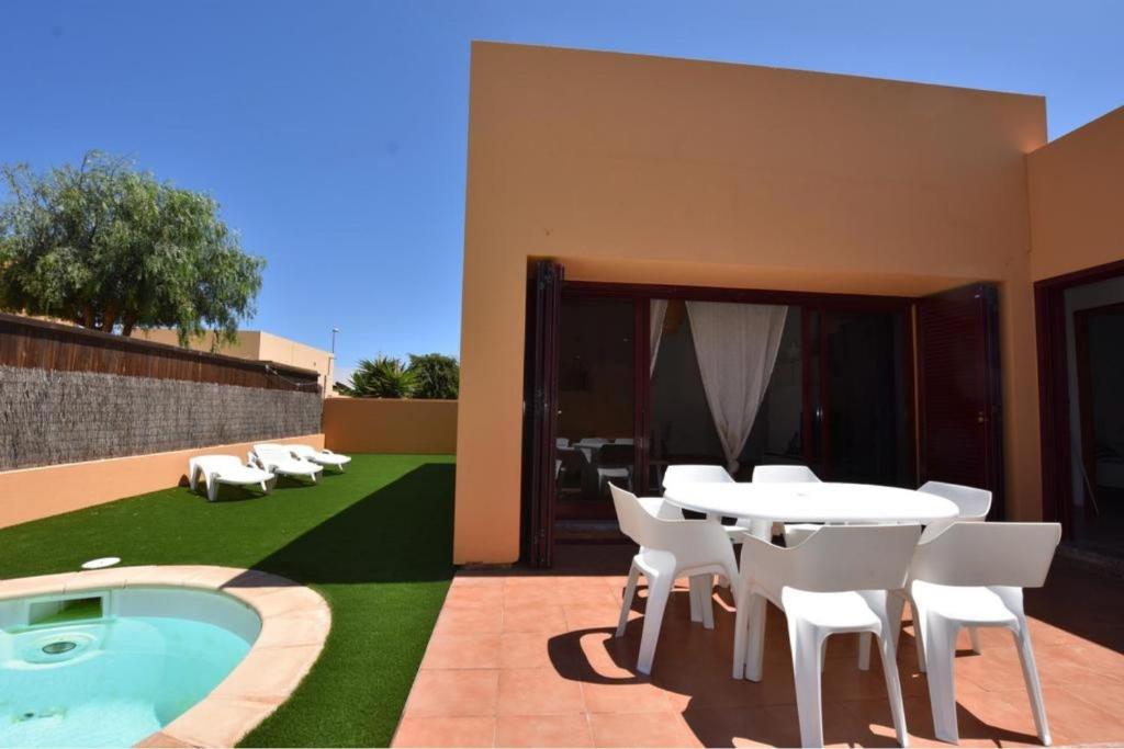 Villas Longstay Villa with Wifi, Private Pool & BBQ by Amazzzing Travel Fuerteventura