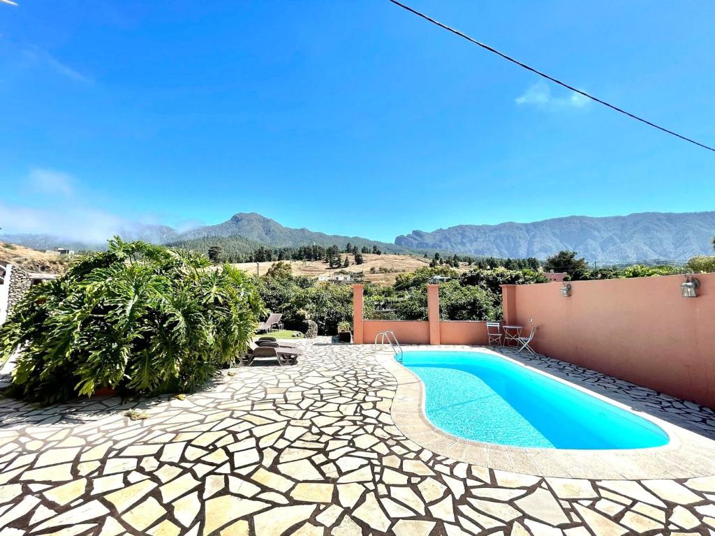 Apartamento Bungalow 1 en el corazon de la isla La Palma, con con Wifi, AC, BBQ, piscina