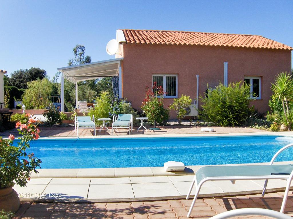 Casa o chalet Maison de 3 chambres a Castelnou avec magnifique vue sur la montagne piscine privee jardin clos a 30 km de la plage