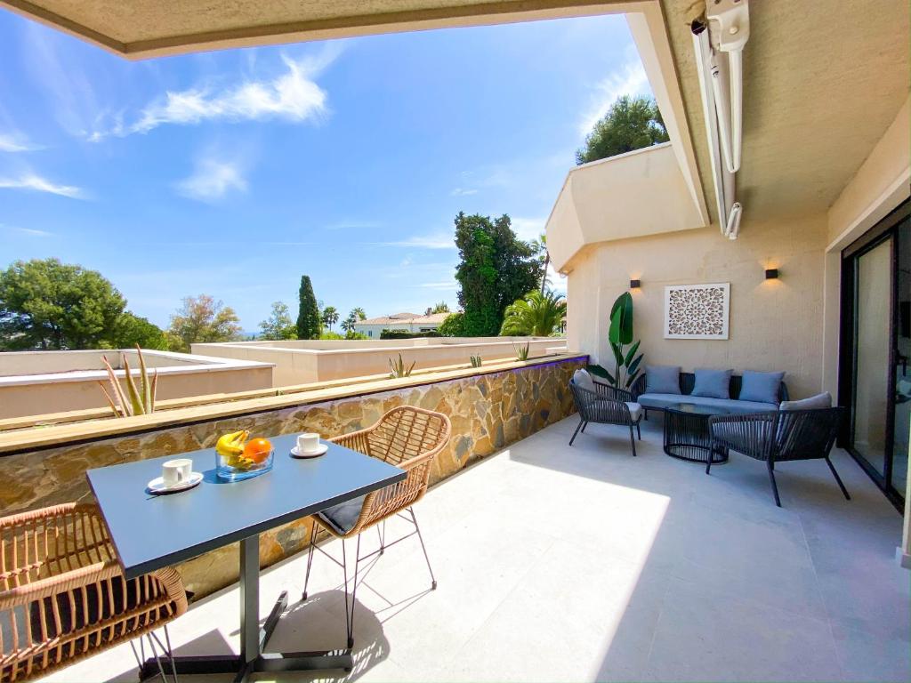 Casa o chalet Stylish Modern Townhouse in Atalaya Golf Complex, Marbella!