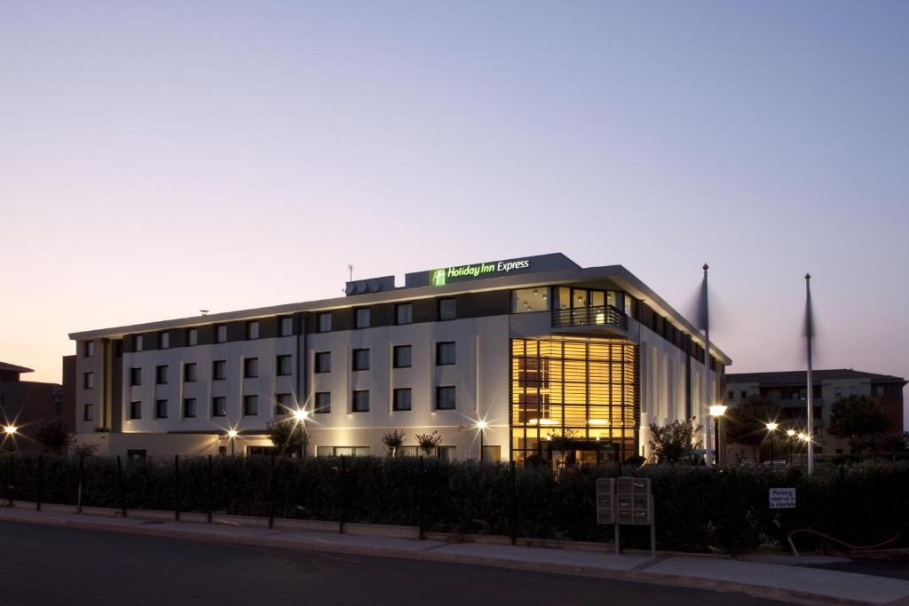 Hotel Holiday Inn Express Toulouse Airport, an IHG Hotel