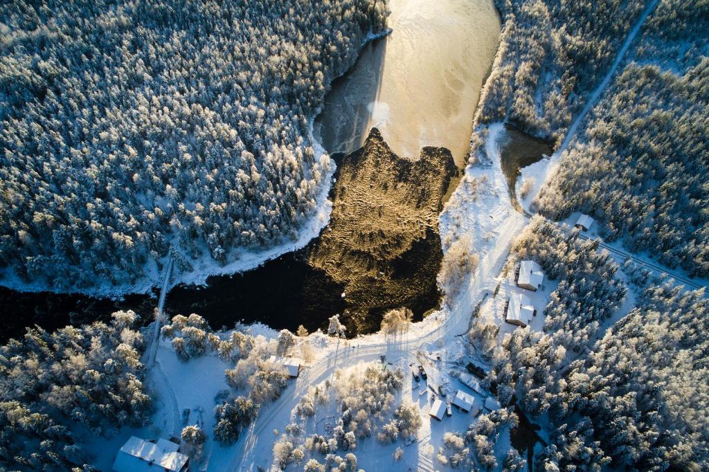 Lodge Arctic Circle Wilderness Resort