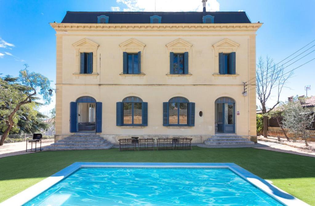 Villa Casa Señorial para 16 personas en Masnou con piscina a 10 minutos a pie de la playa