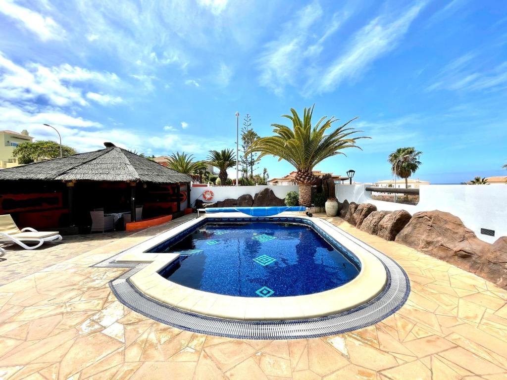 Villa Villa con Wifi, piscina privada, AC y BBQ en Tenerife Sur