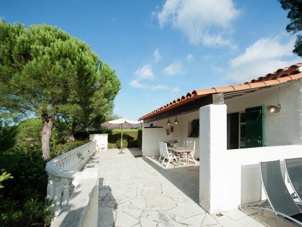 Casa o chalet Detached Holiday Home in Sainte-Maxime with shared pool