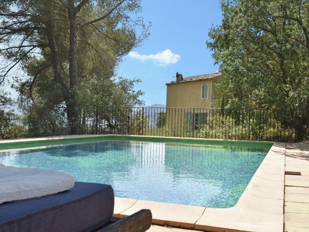 Villa Charming Villa in Lauris South of France with Private Pool